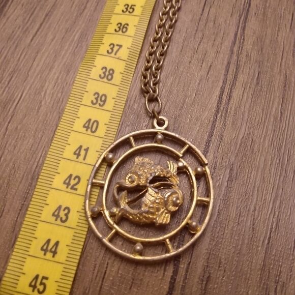 ❤️Celebrity new York zodiac horoscope pisces mystic fish necklace pendant - Picture 1 of 3